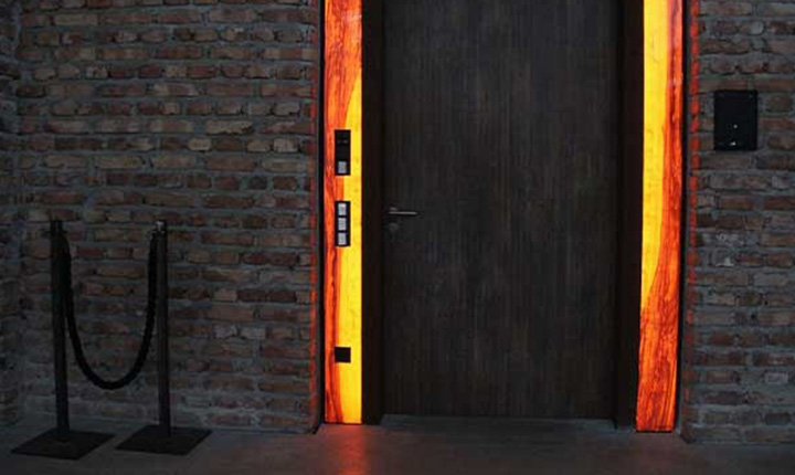 Intelligente Holzfurnierbeleuchtung für eine atemberaubende Atmosphäre - Eingangsbeleuchtung